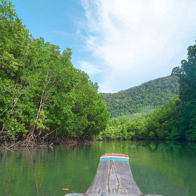 ล่องเรือกอนโดล่า เกาะช้างเลี้ยวซ้าย🌿📍