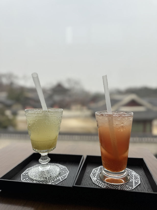 창덕궁이 보이는 회화나무카페