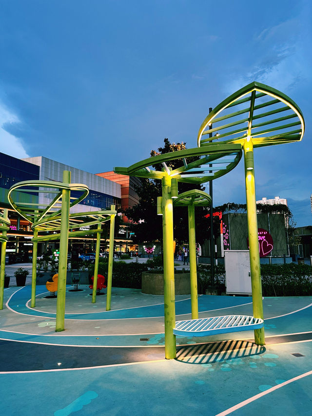 Stroll in Style at The Symphony Walk