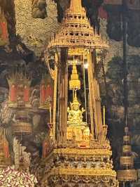 วัดพระศรีรัตนศาสดาราม วัดคู่บ้านคู่เมืองของแผ่นดิน