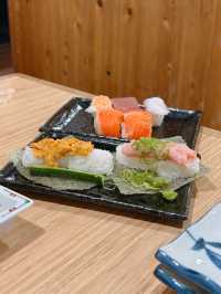 帝王蟹、松葉蟹、紅雪蟹吃到飽