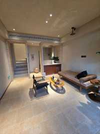 **A Slice of Paradise in Dali: Hushan Yunyin Qungshan Cliff Hotel** 
