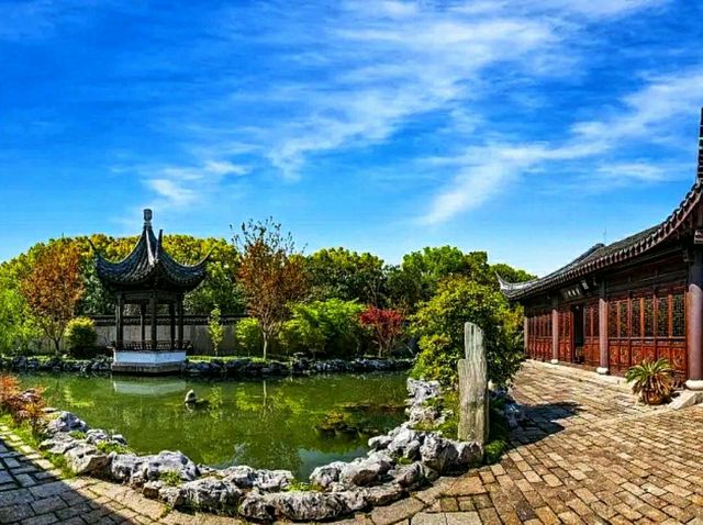 #ReflectionsOfFengjing – A Moment in Fengjing Ancient Town