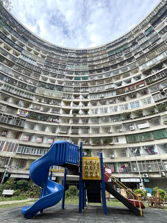 懷舊風格社區 角度抓好超級出片 滿滿香港的感覺💕高雄果貿社區