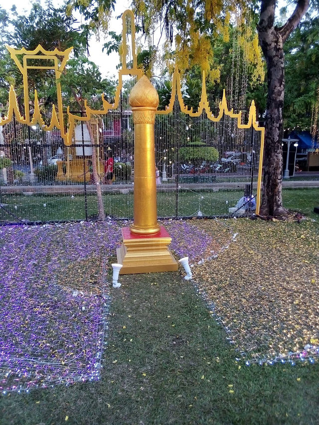 Santichaiprakarn Park: Riverside Peace by the Old Fort