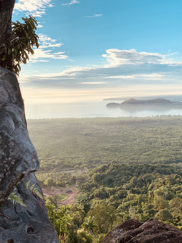 🌄 Mt. Serapi：為了這場日出，我甘願凌晨出發