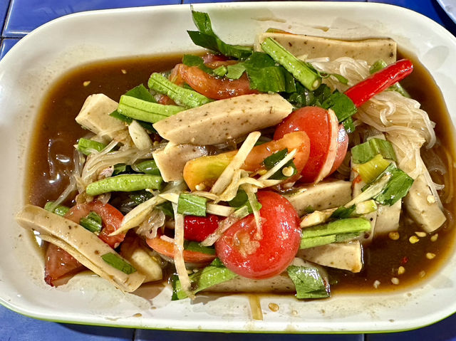 ร้านส้มตำครกเงิน ย่านบางบัวทอง😋