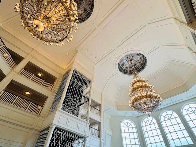 Hong Kong Disneyland Hotel