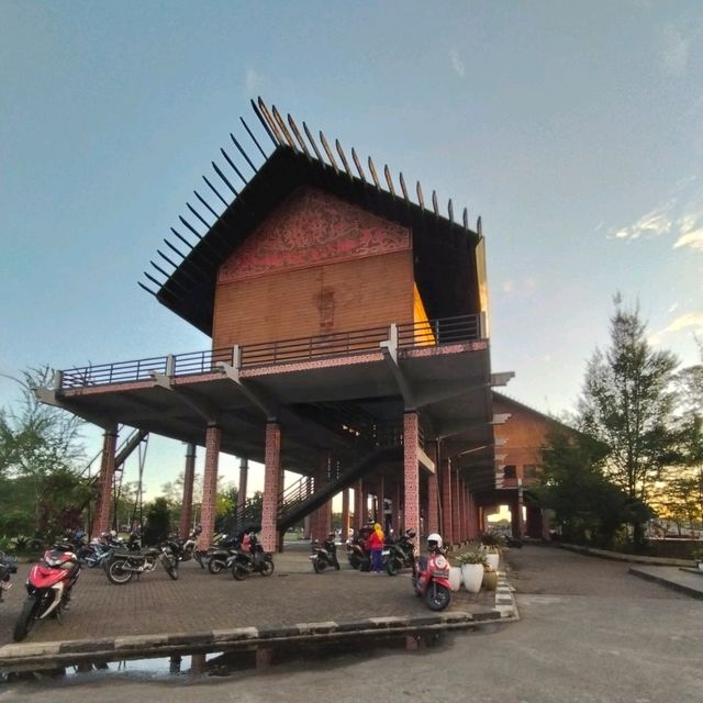Backpacker Essential to Pontianak