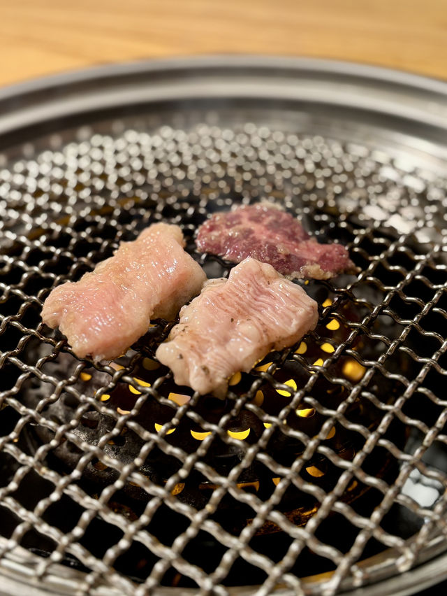 【大阪・福島】濃厚ユッケと自家製ポン酢の絶品ホルモン「焼肉 肉福」