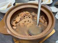 🥣 Souper Tang – Decent Food, Distracting Vibe