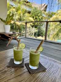 Frozen Kiwi Cocktail at Kuwarasan – A Tropical Refreshment in Ubud 🌿🍹