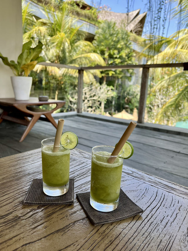 Frozen Kiwi Cocktail at Kuwarasan – A Tropical Refreshment in Ubud 🌿🍹