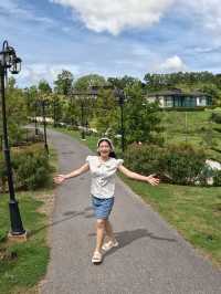 The chalet cafe' คาเฟ่กลางหุบเขา