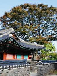 A Serene Oasis of Traditional Korean Architecture