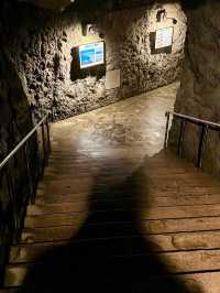 🌊 Solo Adventure: Enoshima Iwaya Caves – Where Legends Live Under the Sea Cliffs