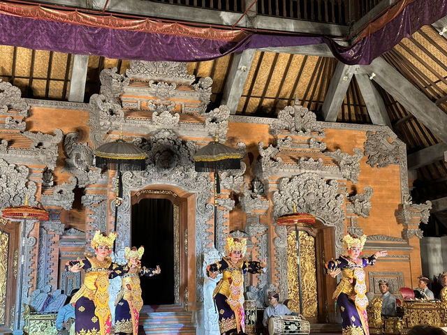 A Night of Legends – Legong Dance at Ubud Palace