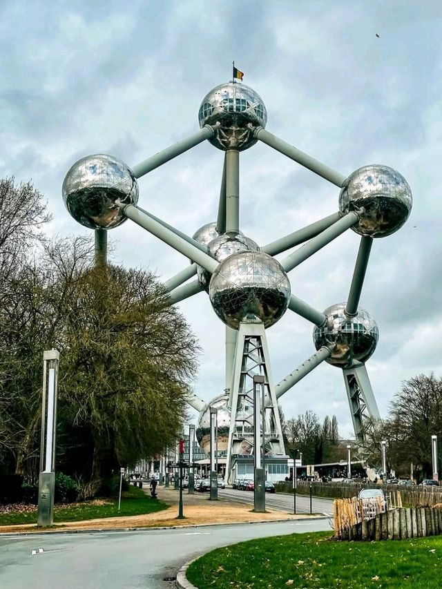 🌐✨ Europe budget Trip:Atomium Brussels – The Giant Icon of Belgium! 🇧🇪