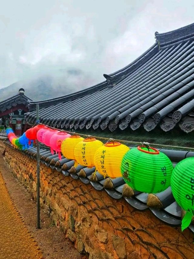 Peace & Mountains at Beomeosa Temple, Busan 
