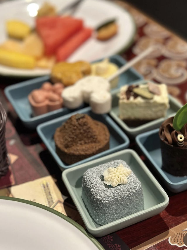 พักอิ่มที่ Explorers Club 🍛 ในฮ่องกงดิสนีย์แลนด์