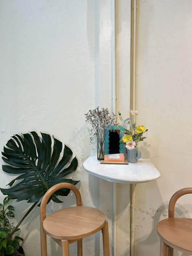 Comfee Cafe & Brunch - Phuket Old Town