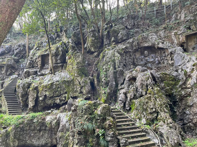 🗿 Feilai Peak Scenic Area – A Hidden Gem of Ancient Buddhist Art in Hangzhou