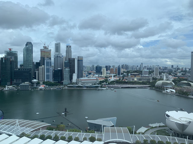 🏙️ Marina Bay Sands Stay – Spacious Comfort with Stunning Views