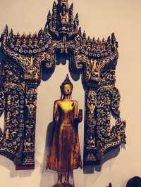The Rong Suea Ten Temple, museum 