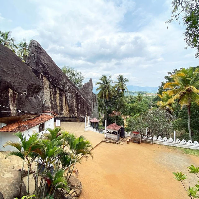Discover the Spiritual Legacy of Aluvihare Rock Temple Discover the Spiritual Legacy of Aluvihare Rock Temple