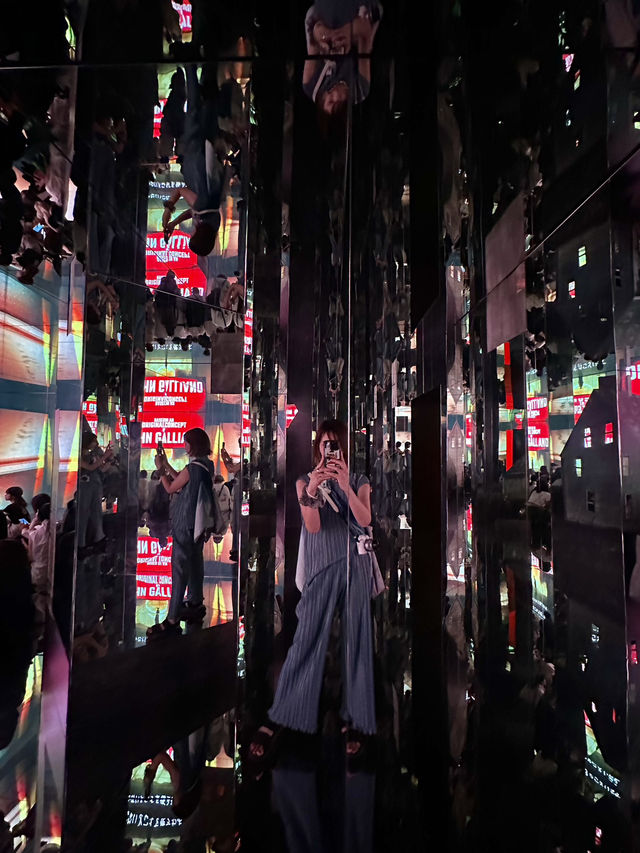Maison Margiela「Cinema Inferno」｜アート×ファッション×劇場の異次元体験