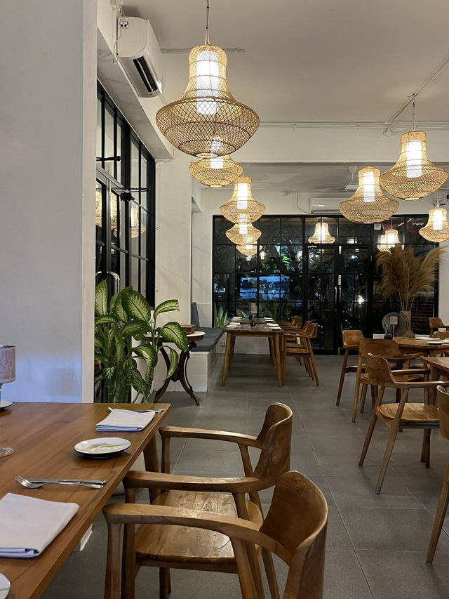 🍽️ 발리 사누르의 맛집, Oliver's Place✨ 🍽️ 발리 사누르의 맛집, Oliver's Place✨