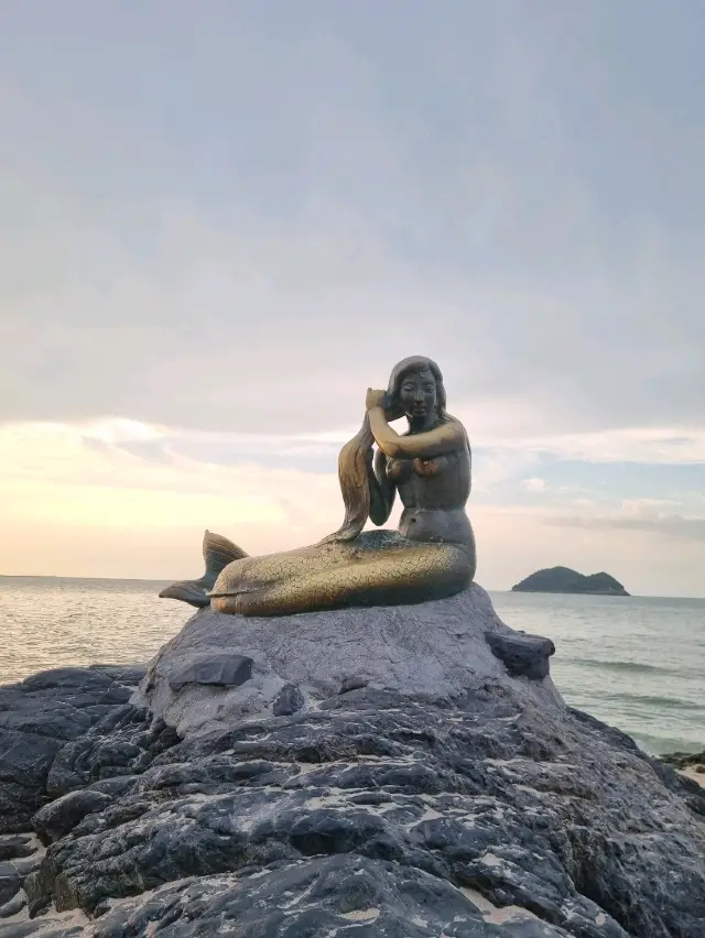 หาดสมิหลา จังหวัดสงขลา