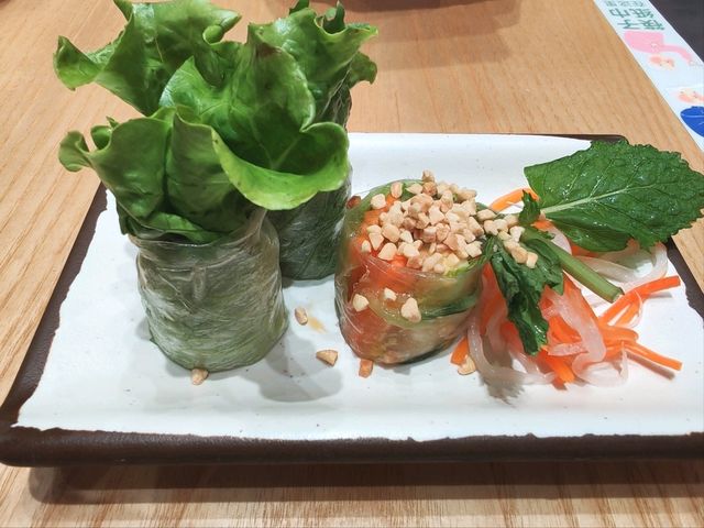 深圳|蔡瀾Pho·越南粉餐廳(深圳灣睿印店) 深圳|蔡瀾Pho·越南粉餐廳(深圳灣睿印店)