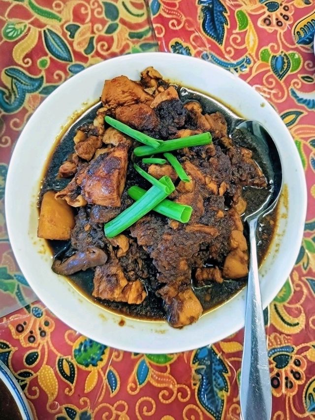 Malacca Foodie Guide: Nyonya Feast at One of My Favourite Nyonya Restaurants.
