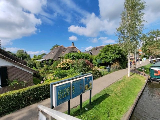 A Day in Giethoorn
