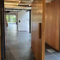 Pavillon Le Corbusier – A Modernist Masterpiece on Lake Zurich