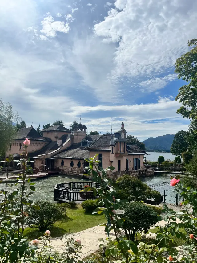 Enjoy the harmony of nature and art｜Kawaguchiko Music Forest Museum