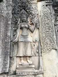 Mystical Faces🌧️