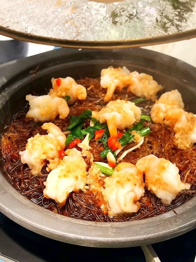 Exploring Hangzhou Cuisine at Green Tea Restaurant Exploring Hangzhou Cuisine at Green Tea Restaurant