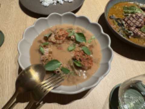 ð―ïļ A Refined Taste of Thailand â Khum Hom Thai Restaurant