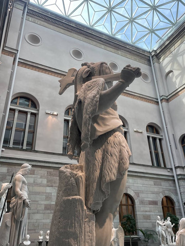 アート・デザイン・音楽 Nationalmuseum Stockholm Art by the Water: Nationalmuseum, Stockholm 🖼️🌊 | Trip.com