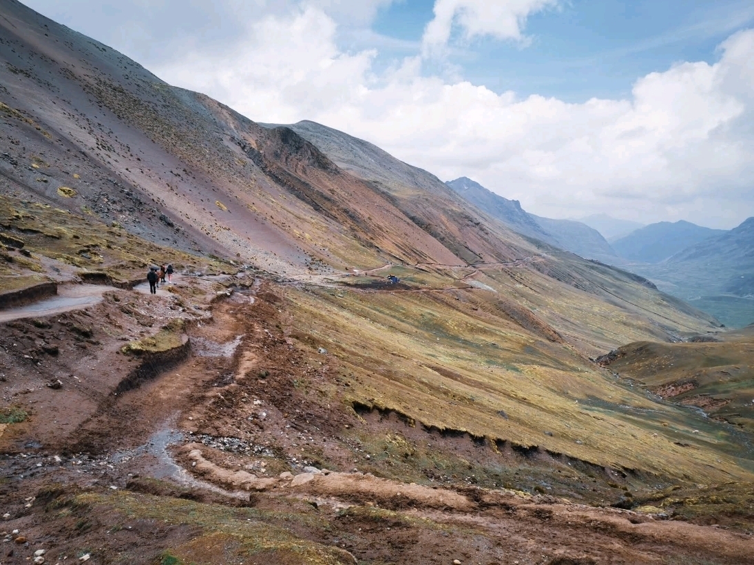 ペルーのレインボーマウンテン：神秘的な虹色の山。 | Trip.com