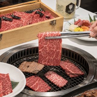 🥩 บุฟเฟต์ยากินิกุ Wagyu A5 ที่คุ้มเกินราคา! พร้อมซูชิ ซาชิมิ เครื่องดื่ม และของหวานแบบจัดเต็ม 🍣🍰