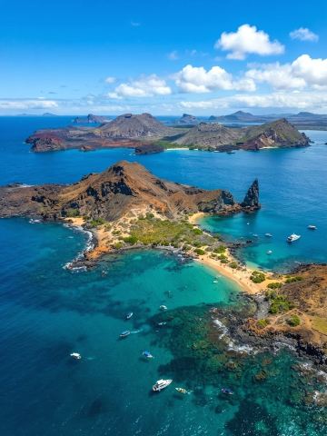 Explore Galápagos National Park on Santa Cruz Island: A Pristine