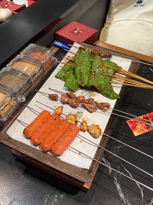 Shenzhen🇨🇳｜What are you looking at? Northeastern BBQ – a skewer