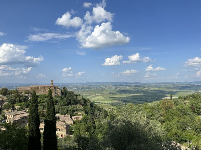  Discovering wine and food tour in Montalcino