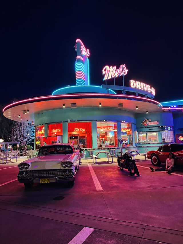 Dine in a retro atmosphere.