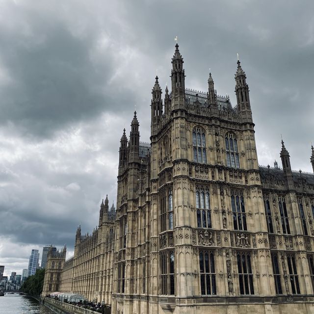 City Strolls: Exploring London’s Iconic Core