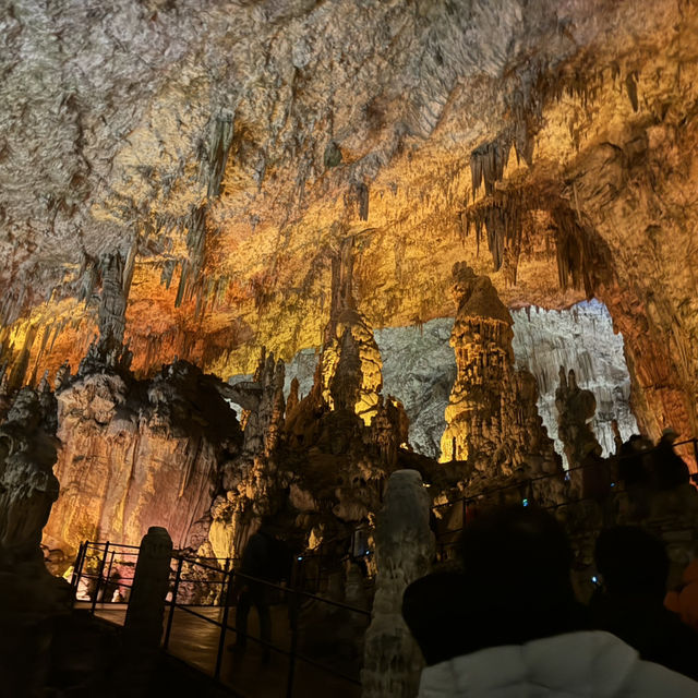 Train ride in a cave? - Yes, it is possible 