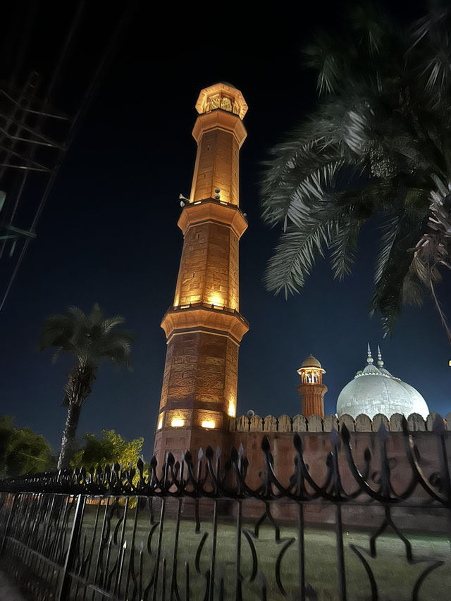 Lahore Fort & Badshahi Mosque